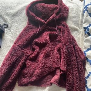 Maroon Urban Outfitters cropped sweatshirt